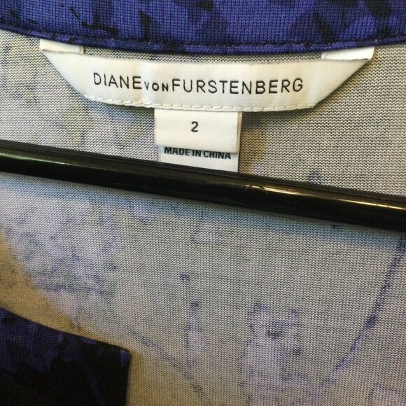 Diane Von Furstenburg Mini dress - Picture 2 of 8